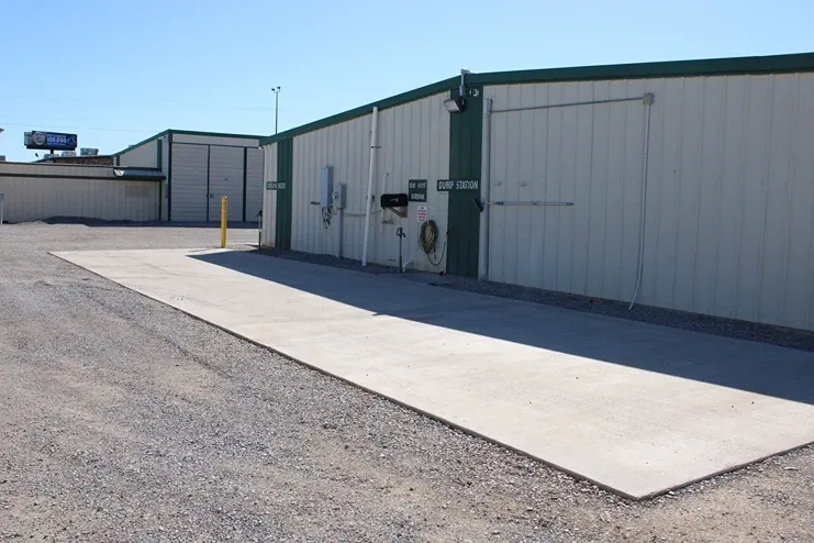 Overflow garage dump station